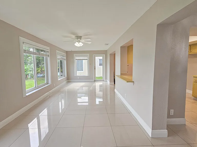 7180 NW 10th Ct — Photo 12