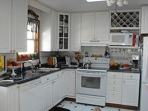 2nd image of 116 Country Club Rd
