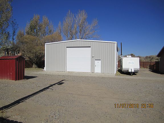 Red Well House and Shop