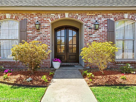 2nd image of 207 Windchase Dr