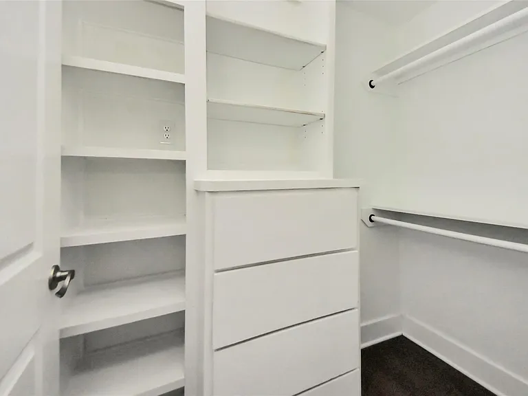4720 McKinney St — Photo 14