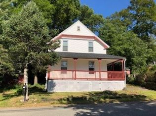 12 Green St, Brookfield, MA 01506