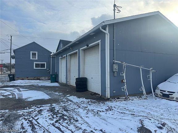 5th image of 403 Nassau St W