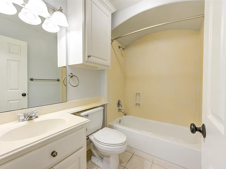 4340 Lake Walk Ct — Photo 34