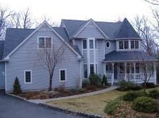 141 Rockburn Pass, West Milford, NJ