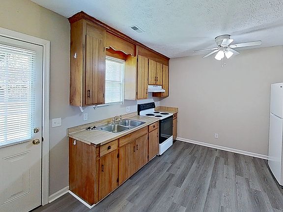 4th image of 127 & 144 Country Village Ln #127-108