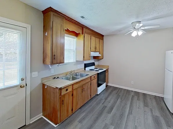 Country Village, 127 & 144 Country Village Ln #127-108, Madison Heights, VA 24572