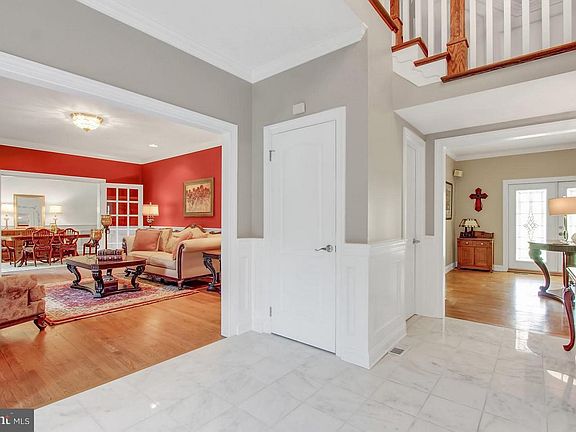 3rd image of 1407 Turnberry Way