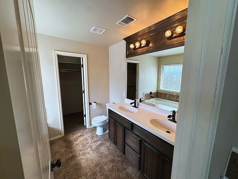 18601 Cola Dr — Photo 12