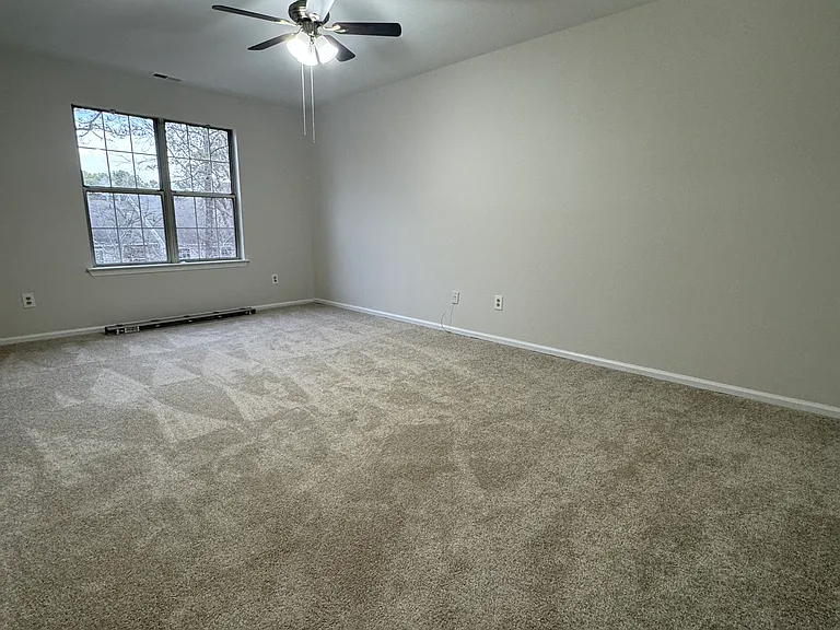 4834 Hawthorne Ln — Photo 15