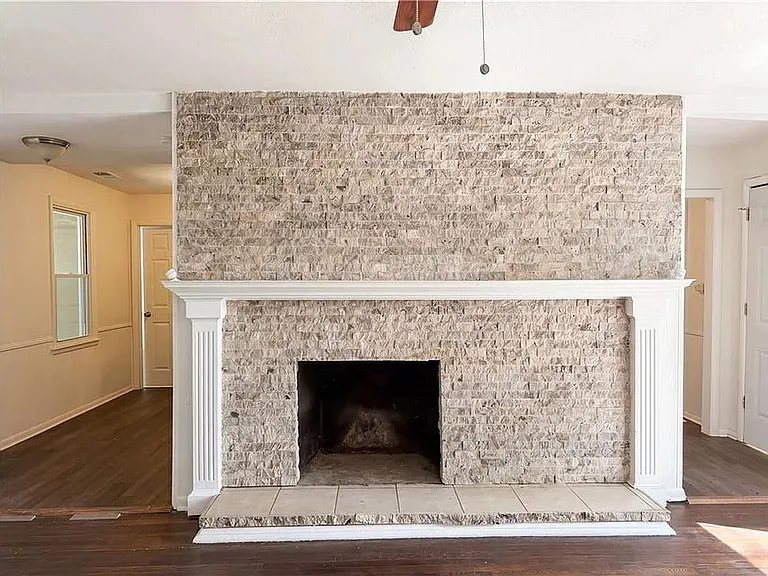 1825 NE Bren Mar Rd — Photo 4