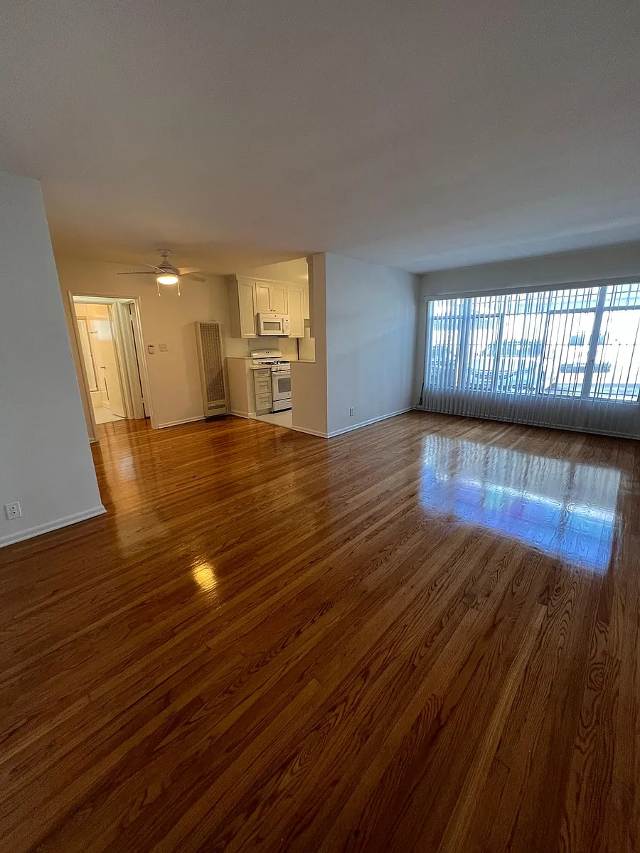 Building Photo - 11662 W Sunset Blvd #2