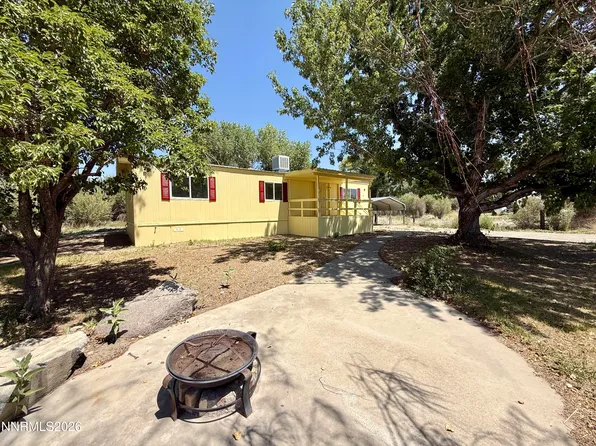 12 Rio Vista Dr, Yerington, NV 89447
