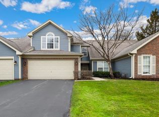 706 Bent Ridge Ln, Elgin, IL 60120