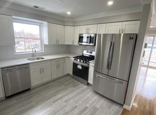 179 Roosevelt Ave #2, Jersey City, NJ 07304