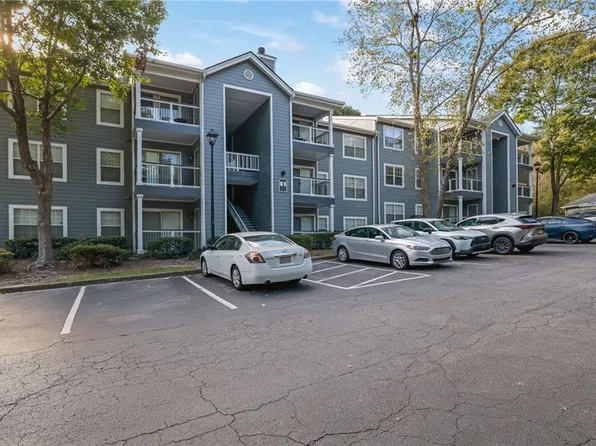 1104 Santa Fe Pkwy, Sandy Springs, GA 30350