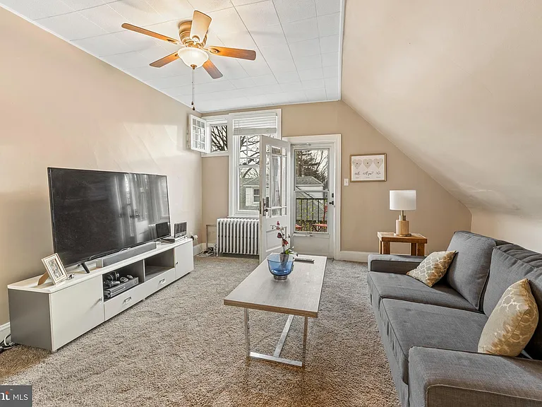 220 S Scott Ave #3 — Photo 13