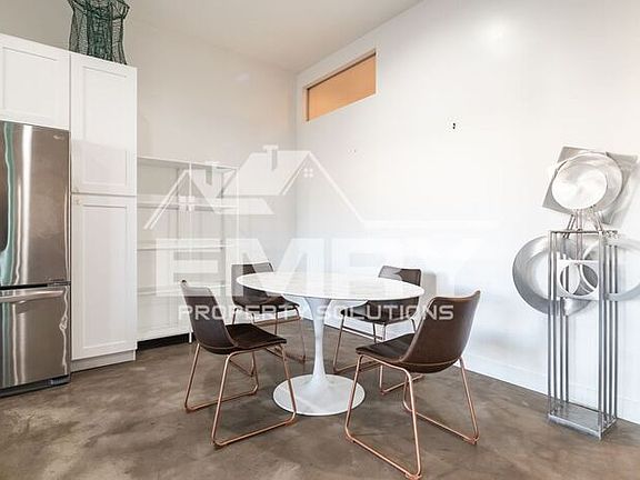 5th image of 5655 E Beverly Blvd
