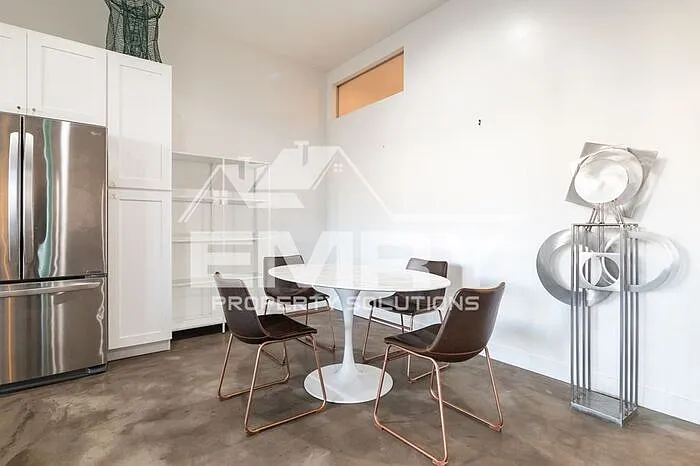 5655 E Beverly Blvd — Photo 5