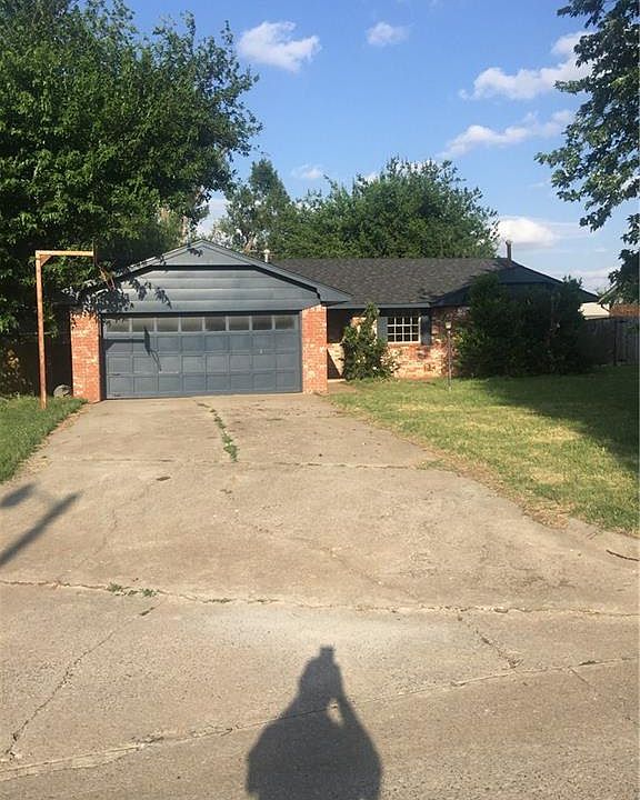 2nd image of 2405 S Evans Ave