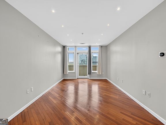 2nd image of 3334 Peachtree Rd NE APT 1410