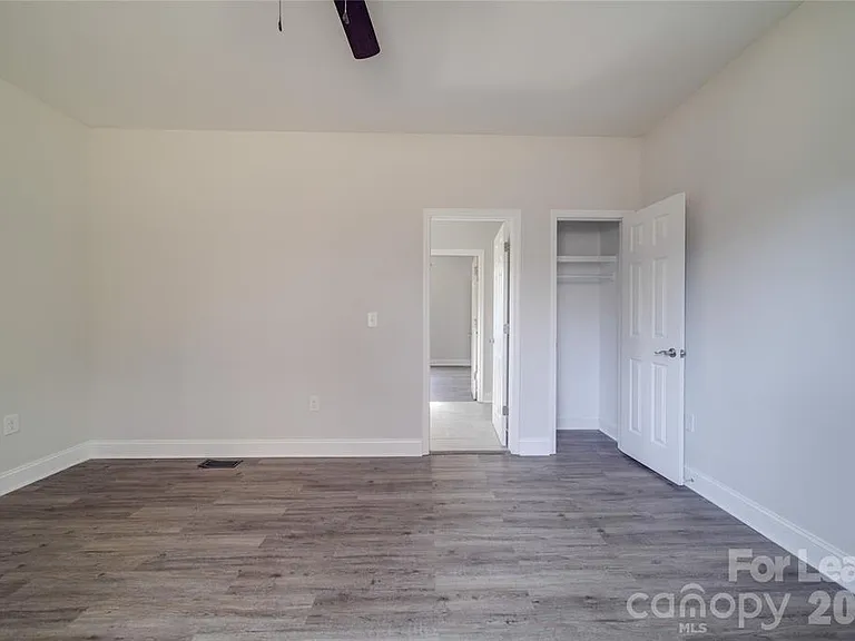 112 Rockwell Ct — Photo 23