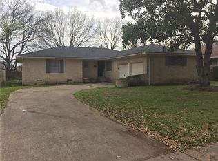 2926 Touraine Dr, Dallas, TX 75211