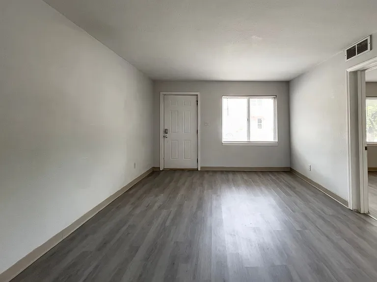 1619 W Gilbert St #3 — Photo 7