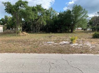 Grape St W, Bowling green, FL 33834