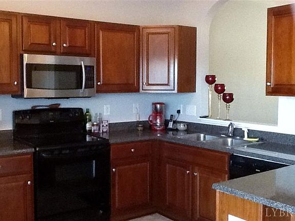 5th image of 63 Logan Ln