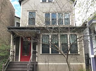 1242 W Nelson St, Chicago, IL 60657