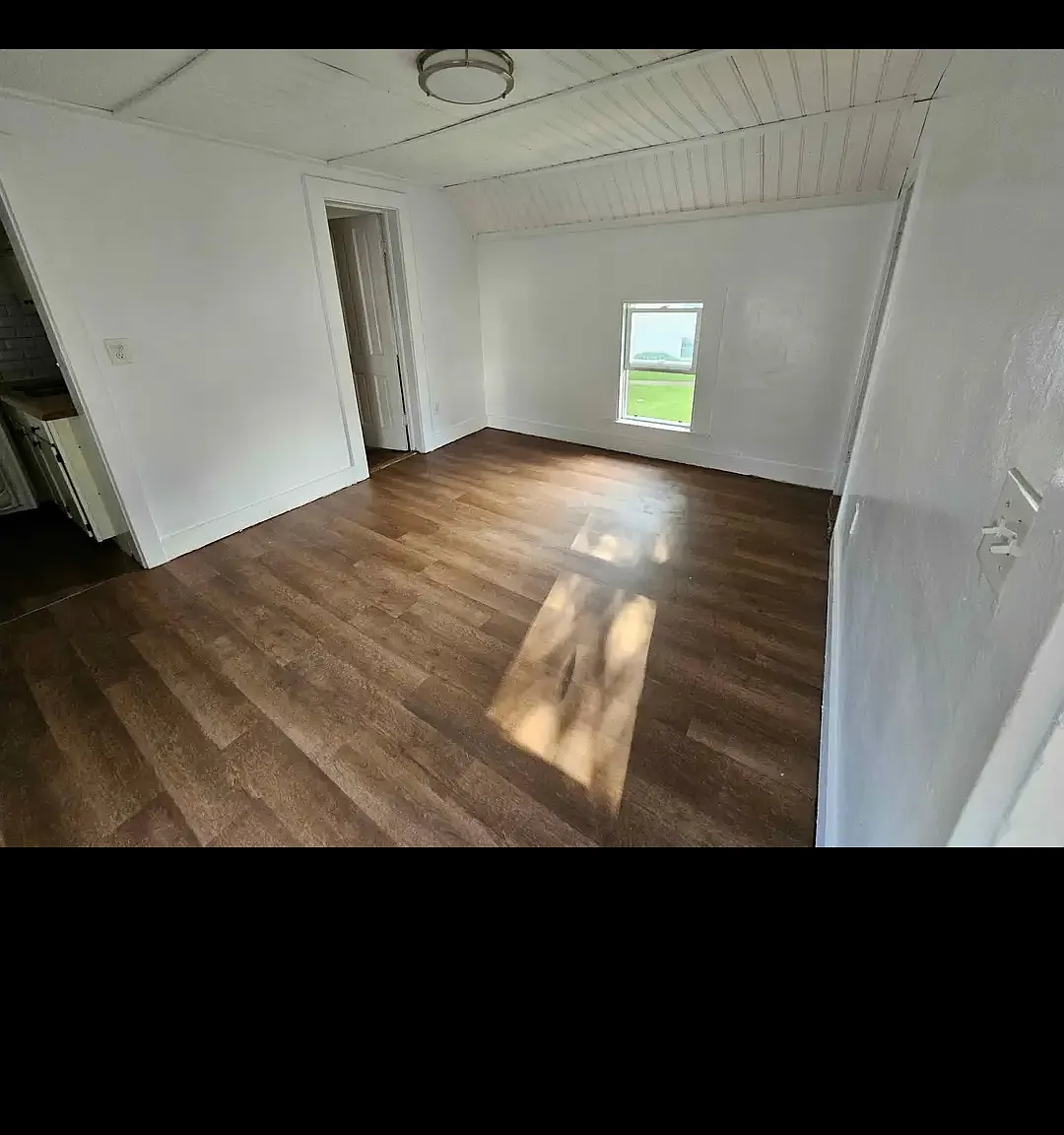 20 W Buffalo St — Photo 2