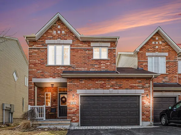 530 Salzburg Dr, Ottawa, ON K4A 0C6
