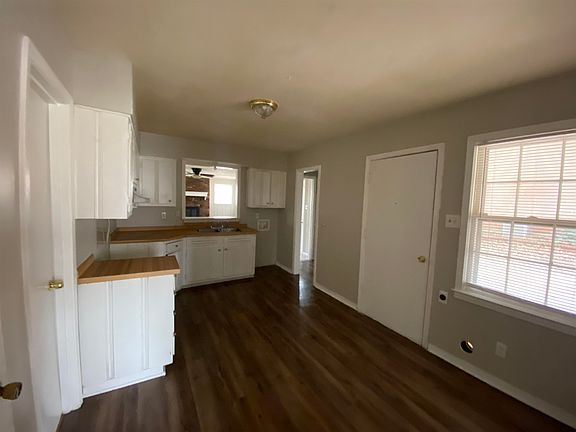 3rd image of 4052 Spiegel Dr