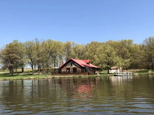 66 Hamlet Rd, Louisburg, MO 65685