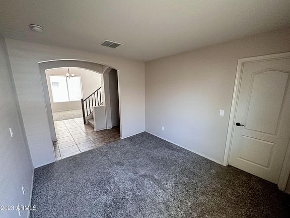 4th image of 20984 N LEONA Boulevard
