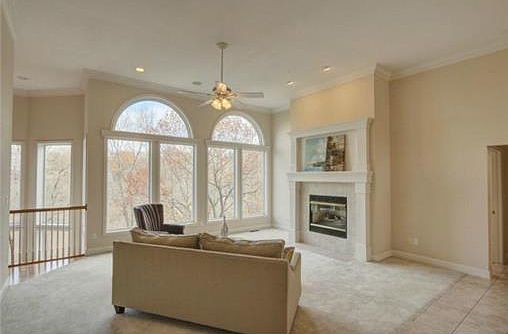 5th image of 8418 N Vista Cir