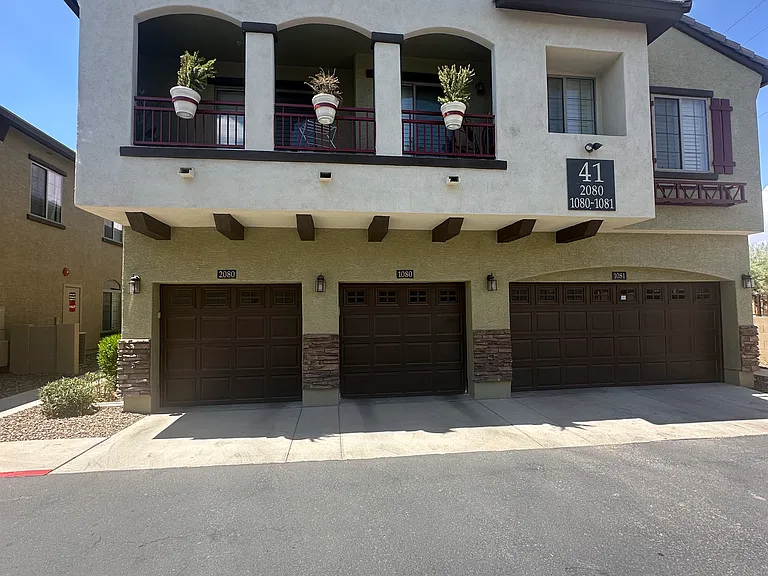 2725 E Mine Creek Rd #1080 — Photo 1
