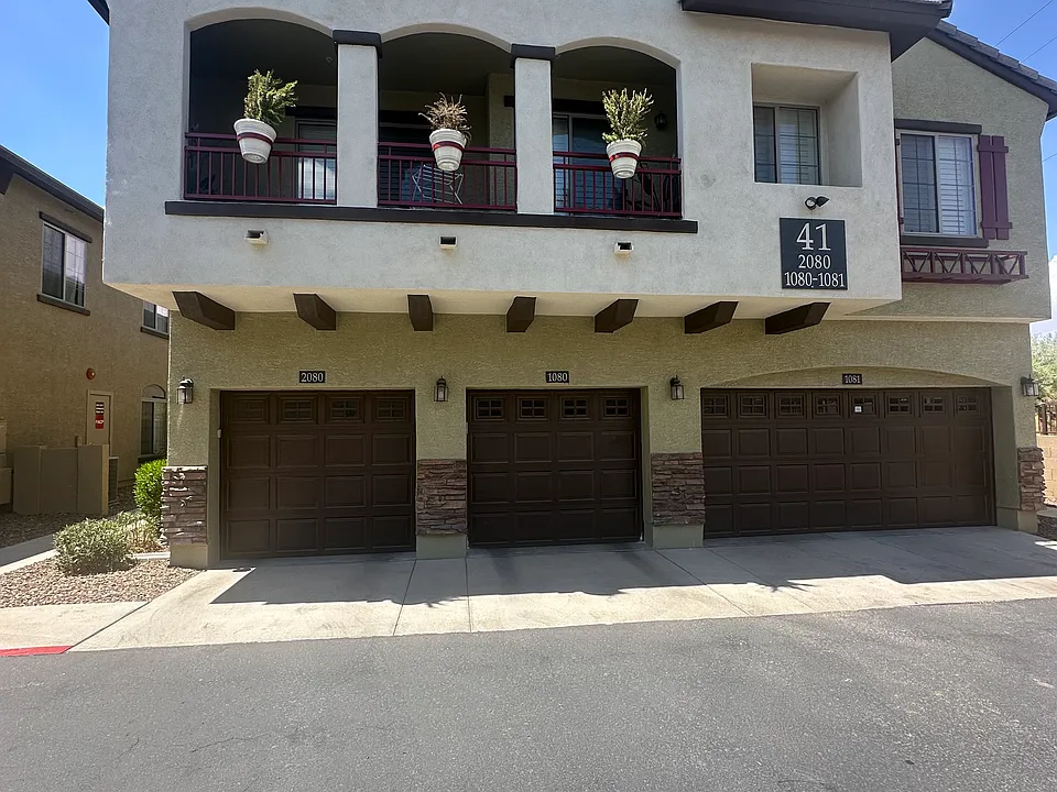 2725 E Mine Creek Rd #1080