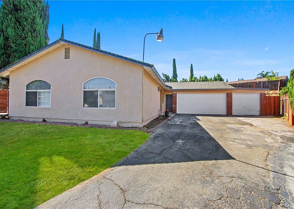 1st image of 19652 Andrada Dr