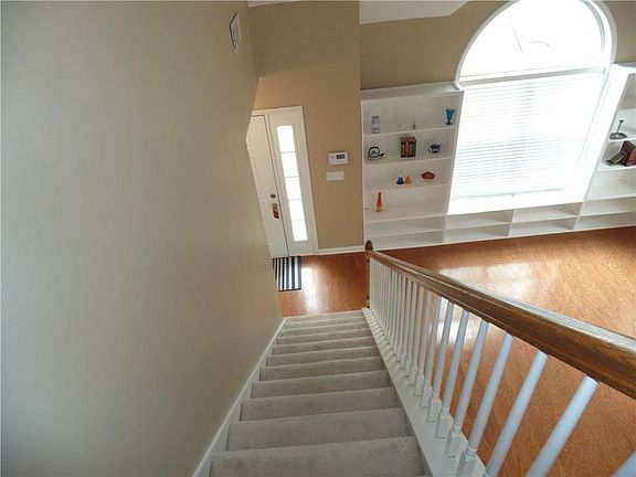 5th image of 2615 Watercrest Ct