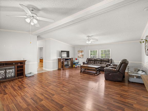 3rd image of 110 Liles Rd