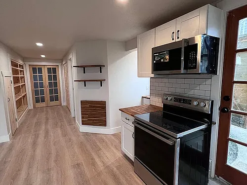 838 Grand Ave #B Photo 1 838 Grand Ave #B Photo 1