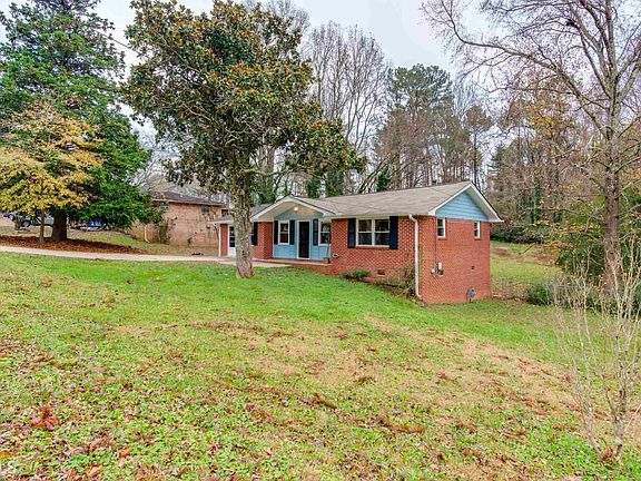3rd image of 6246 Lakeview Dr