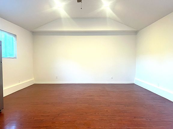 3rd image of 548 Alan Rd #A