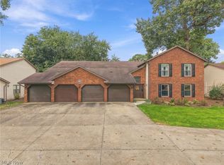 1818 Harbour Cir NW #12D, Canton, OH 44708