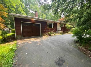 3224 Red Run Rd, Pocono Summit, PA 18346