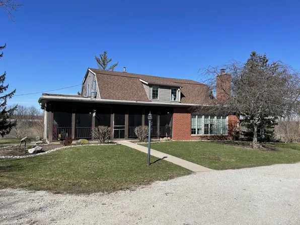 2698 South ROAD, Burlington, WI 53105