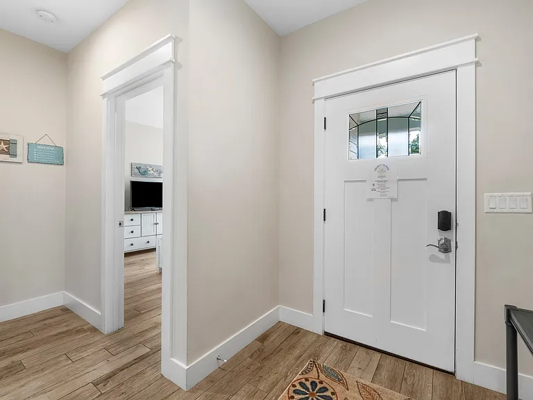 228 Palm Beach Dr — Photo 3