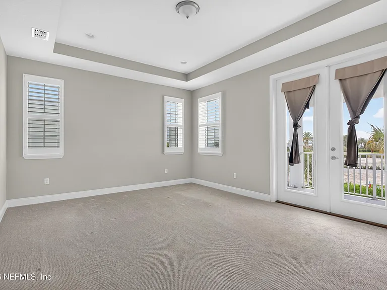 527 Marquesa Cir — Photo 20